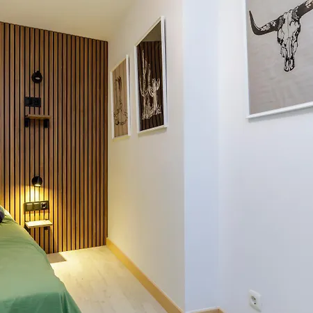 Apartamento Con Parking Gratis Al Lado Del Pilar - Alfonso *