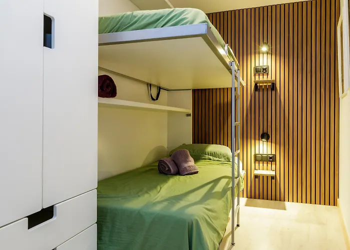 Con Parking Gratis Al Lado Del Pilar - Alfonso Zaragoza